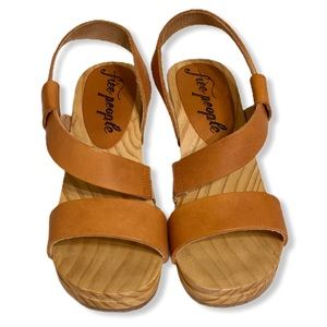 2/22/2022 Free People Dune Beach Clog size 38 US 8